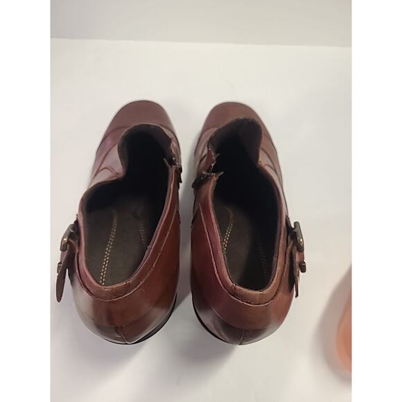 Clarks Bendables Ankle Boots 11M Casual Zip Bootie Brown Leather Heels Buckle - Picture 12 of 13